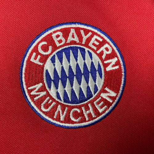 CAMISA VERSÃO RETRÔ BAYERN DE MUNIQUE I 2001/02