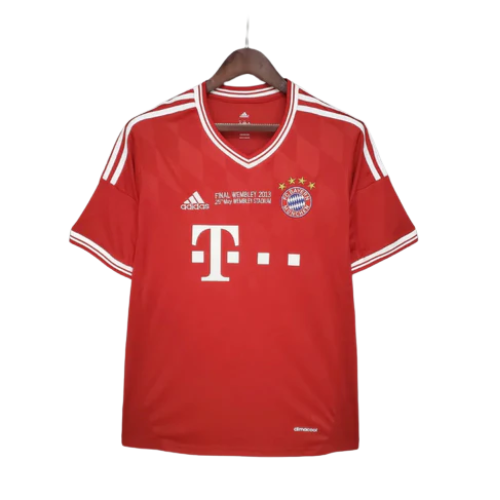 CAMISA VERSÃO RETRÔ BAYERN DE MUNIQUE I 2011/12
