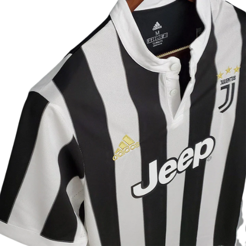 CAMISA VERSÃO RETRÔ JUVENTUS I 2017/18