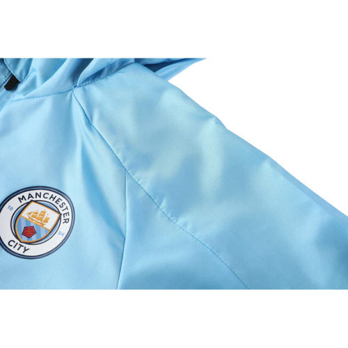 CONJUNTO TREINO COM CAPUZ MANCHESTER CITY CORTA VENTO+CALÇA - CELESTE 2021/22