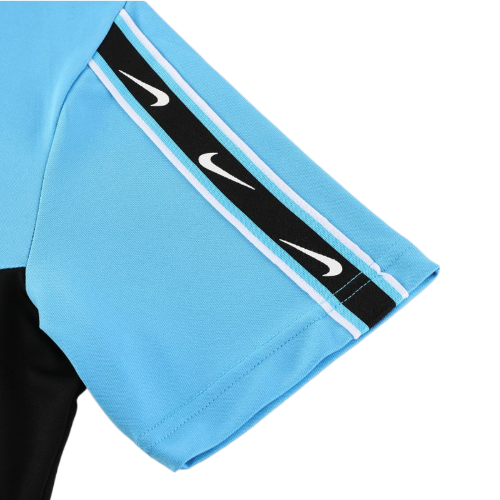 KIT CAMISA E SHORT NIKE REPEAT PRETO E AZUL