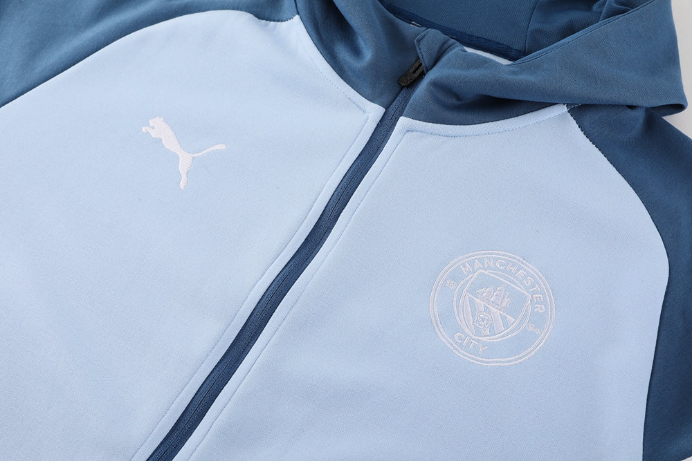 CONJUNTO TREINO COM CAPUZ MANCHESTER CITY JAQUETA+CALÇA - AZUL CLARO 2023/24