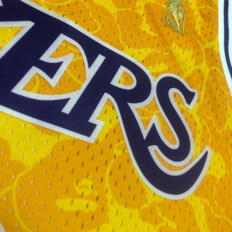 REGATA NBA BAPE X LAKERS MITCHELL & NESS