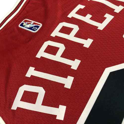 REGATA NBA CHICAGO BULLS ICON EDIÇÃO 75 ANOS SCOTTIE PIPPEN VERMELHA
