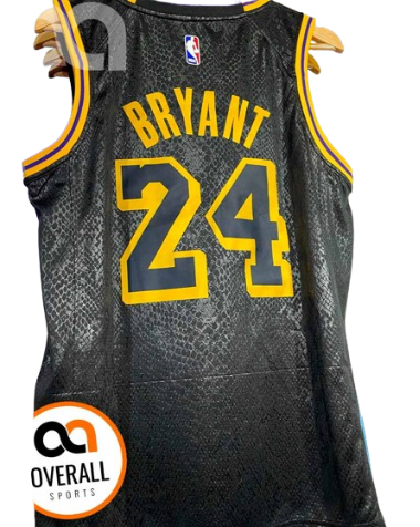 REGATA NBA LOS ANGELES LAKERS BLACK MAMBA KOBE BRYANT 24 PRETA