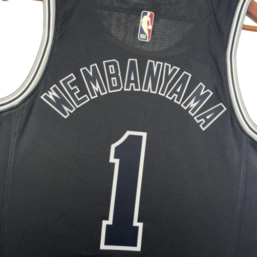 REGATA NBA SAN ANTONIO SPURS CLASSIC EDITION 22/23 VICTOR WEMBANYAMA PRETA