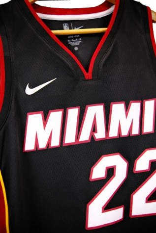 REGATA NBA MIAMI HEAT ICON EDITION 23/24 JIMMY BUTLER PRETA