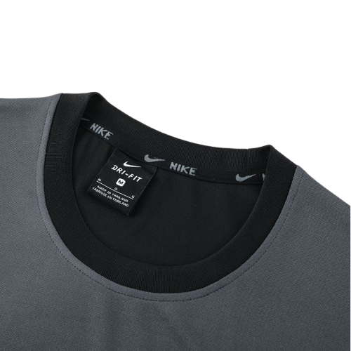 KIT CAMISA E SHORT NIKE REPEAT PRETO E CINZA