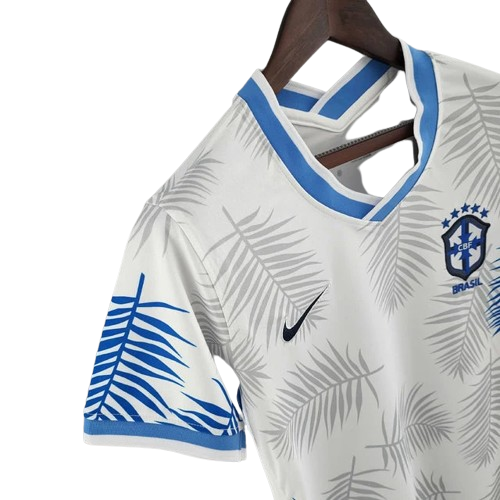 CAMISA FEMININA SELEÇÃO BRASIL - BRANCA - CONCEITO FLORESTA AMAZÔNICA