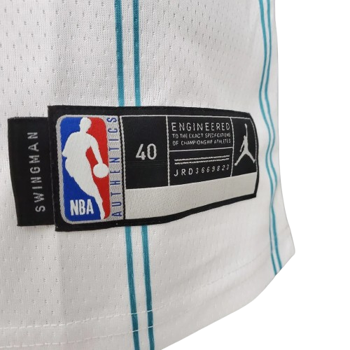 REGATA CHARLOTTE HORNETS MASCULINA - BRANCA