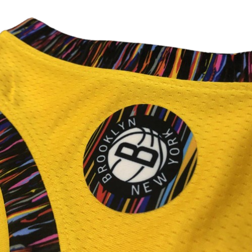REGATA NBA BROOKLYN NETS BED STUY EDITION NOTORIUS B.I.G AMARELA