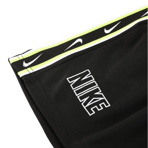 KIT CAMISA E SHORT NIKE REPEAT PRETO