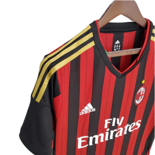 CAMISA VERSÃO RETRÔ MILAN I 2013/14