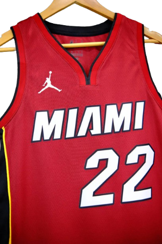REGATA NBA MIAMI HEAT STATEMENT EDITION 23/24 JIMMY BUTLER VERMELHA