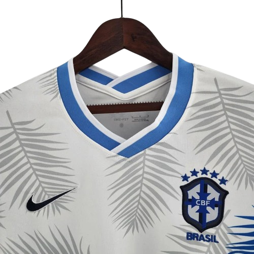 CAMISA FEMININA SELEÇÃO BRASIL - BRANCA - CONCEITO FLORESTA AMAZÔNICA