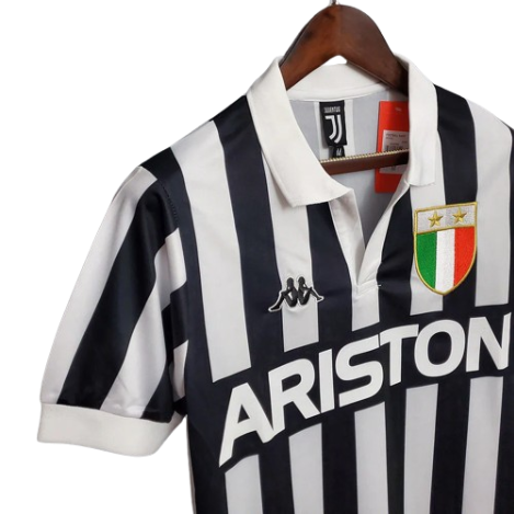 CAMISA JUVENTUS RETRÔ 1984/1985 PRETA E BRANCA